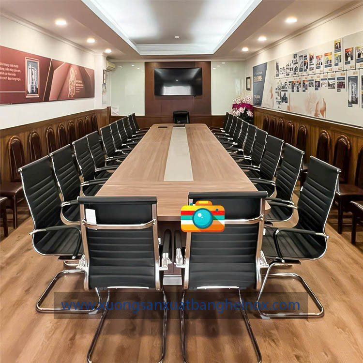 Bo-ban-ghe-inox-chan-quy-phong-hop--MS-GVP10